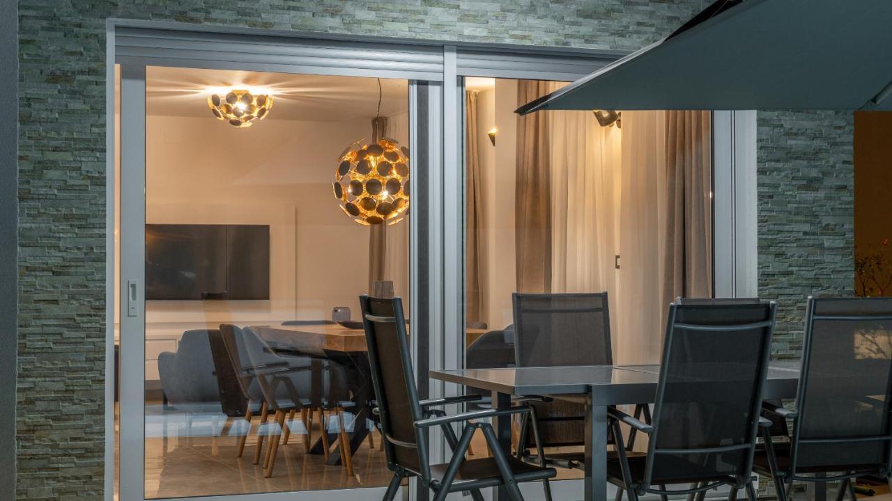Villa Dea - Dein Rueckzugsort Am Meer Mit Beheiztem Pool Vrsi Luaran gambar