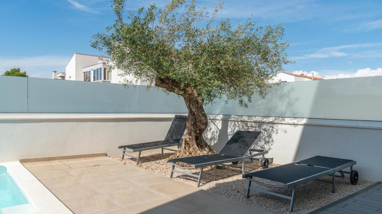 Villa Dea - Dein Rueckzugsort Am Meer Mit Beheiztem Pool Vrsi Luaran gambar
