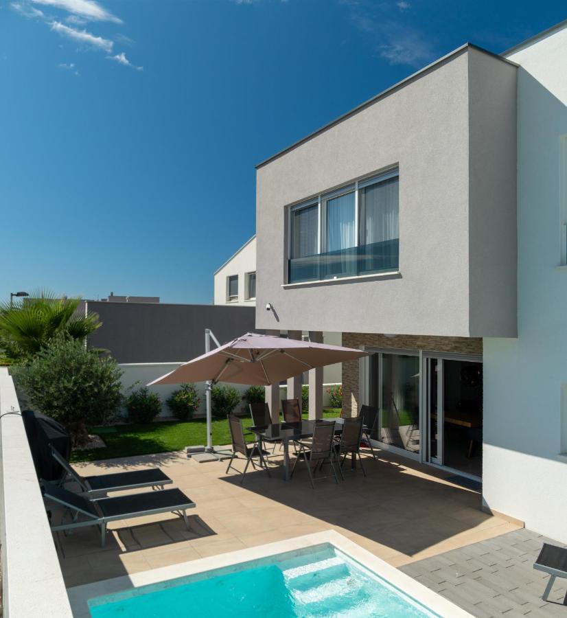 Villa Dea - Dein Rueckzugsort Am Meer Mit Beheiztem Pool Vrsi Luaran gambar