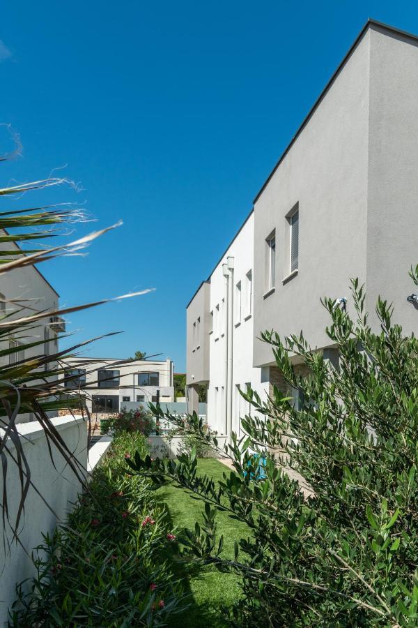 Villa Dea - Dein Rueckzugsort Am Meer Mit Beheiztem Pool Vrsi Luaran gambar